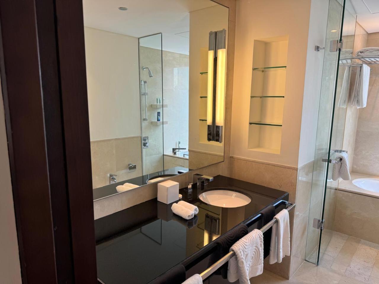 Stylish Located In Jw Mariott Marina * Dubai